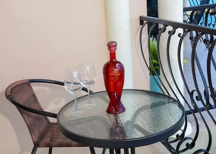 Villa Winter Escape With Seaview - Private Balcony & Fast Wifi Runaway Bay