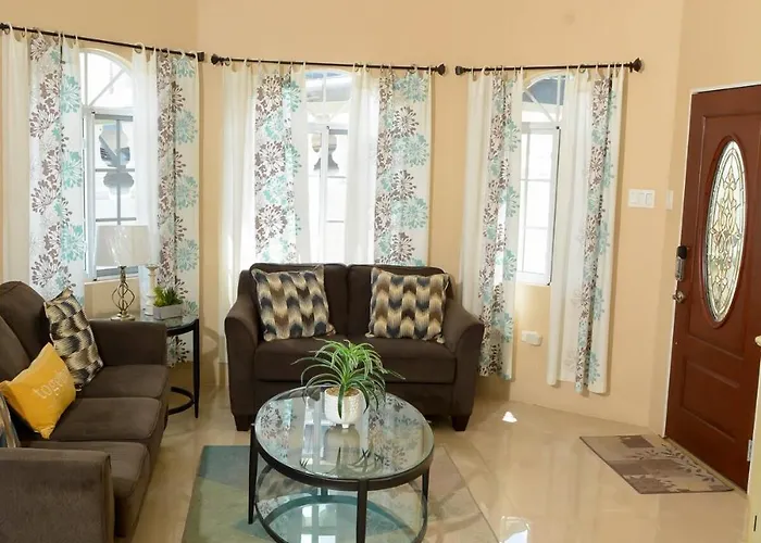 Winter Escape With Seaview - Private Balcony & Fast Wifi Villa