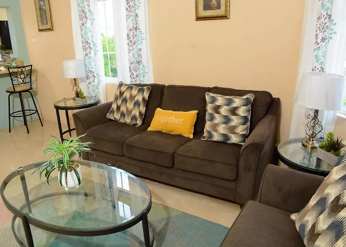 Winter Escape With Seaview - Private Balcony & Fast Wifi Runaway Bay