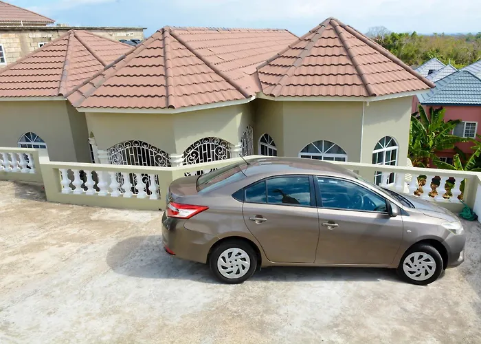 Winter Escape With Seaview - Private Balcony & Fast Wifi * Runaway Bay